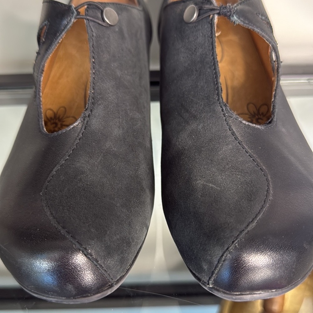 Aetrex Black suede Leather Pumps size 71/2-8 - Picture 5 of 10